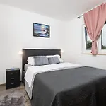 Appartement Mara By El-pi Tours Malinska
