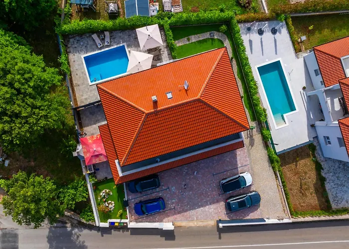 Mara By El-pi Tours * Malinska