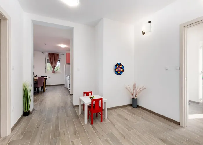 Mara By El-pi Tours *