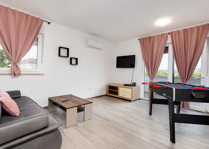 Mara By El-pi Tours *