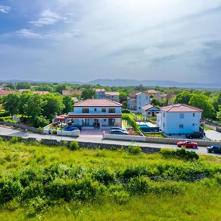 Mara By El-pi Tours * Malinska