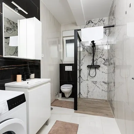 Mara By El-pi Tours Malinska