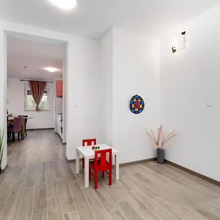 Mara By El-pi Tours *