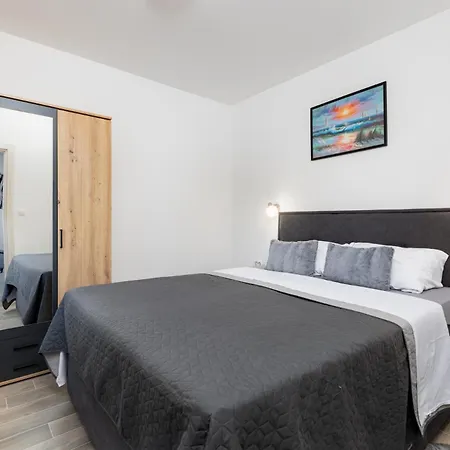 Mara By El-pi Tours Apartament Malinska