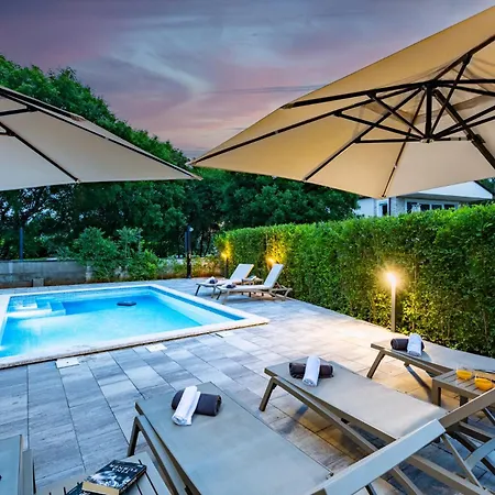 Apartament Mara By El-pi Tours