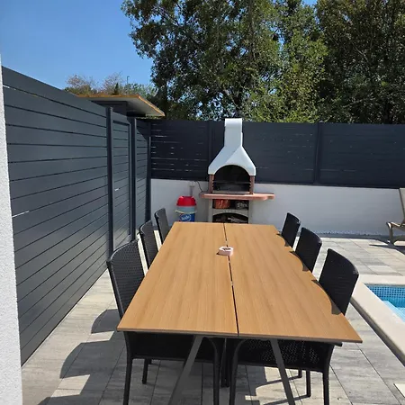 Apartament Mara By El-pi Tours