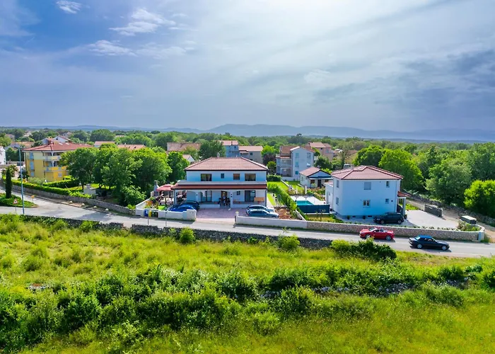 Mara By El-pi Tours * Malinska